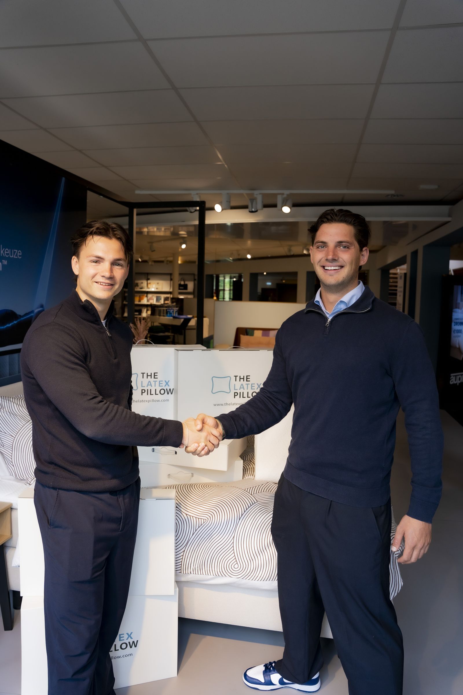 Noah en Alex, oprichters van The Latex Pillow